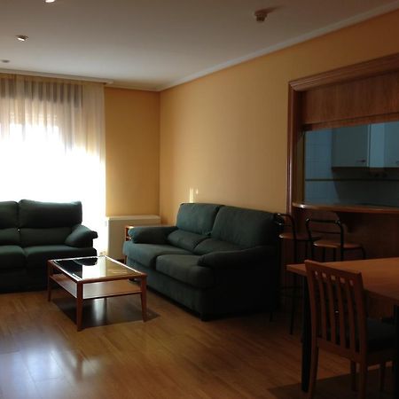 Apartamentos Turisticos Puerta De León Kültér fotó