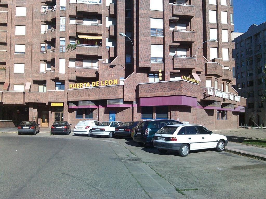 Apartamentos Turisticos Puerta De León Szoba fotó