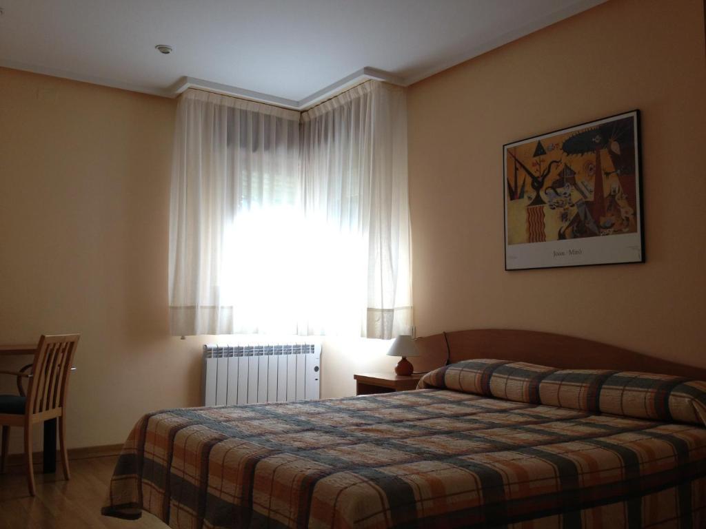 Apartamentos Turisticos Puerta De León Kültér fotó