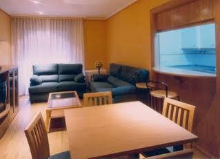 Apartamentos Turisticos Puerta De León Kültér fotó
