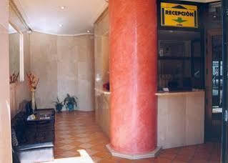 Apartamentos Turisticos Puerta De León Kültér fotó