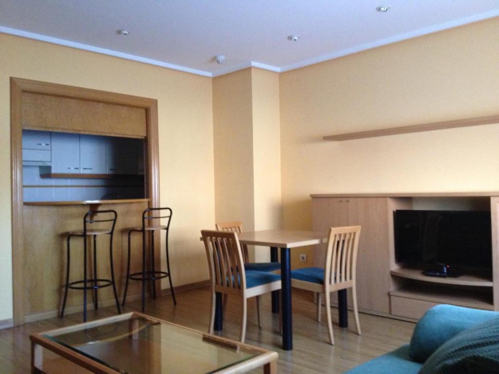Apartamentos Turisticos Puerta De León Szoba fotó