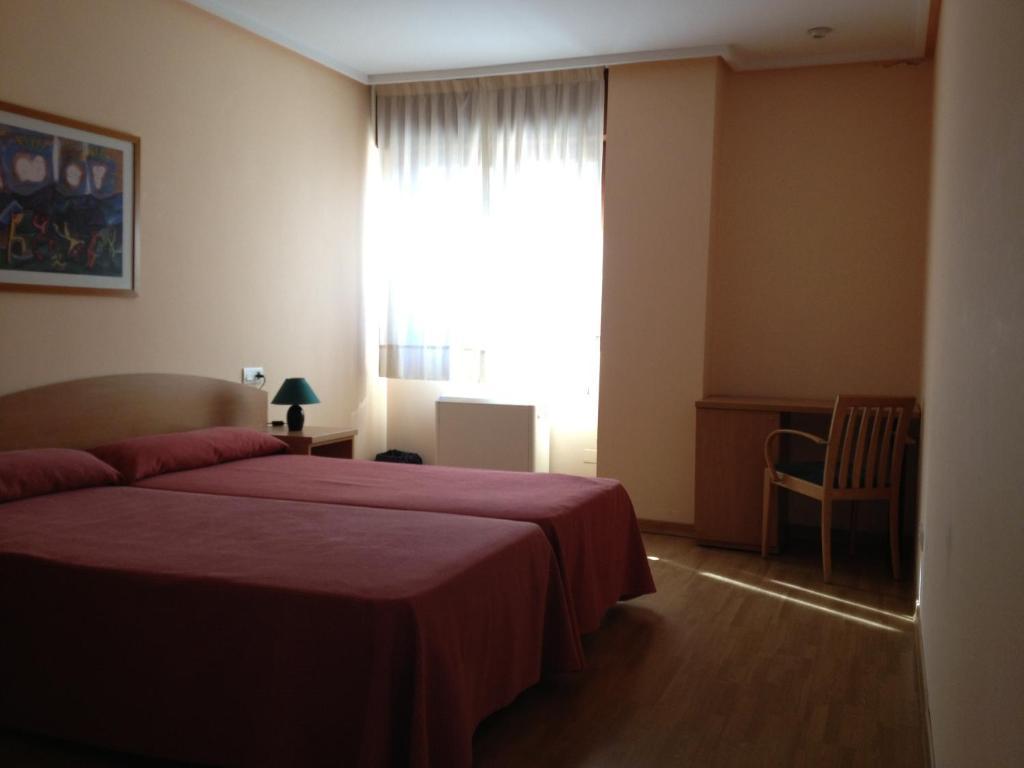Apartamentos Turisticos Puerta De León Szoba fotó